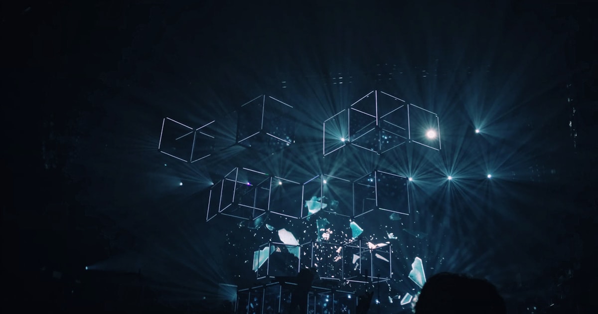 Lightbulb moment representing quick and easy AI wins for business